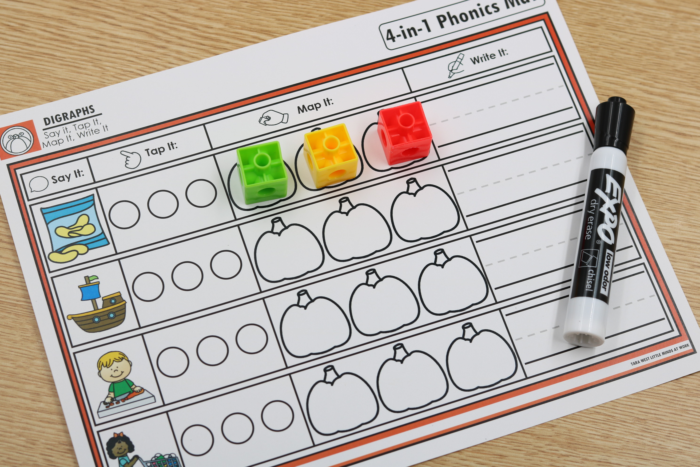 Free October digraph phonics mat for say it, tap it, map it word mapping