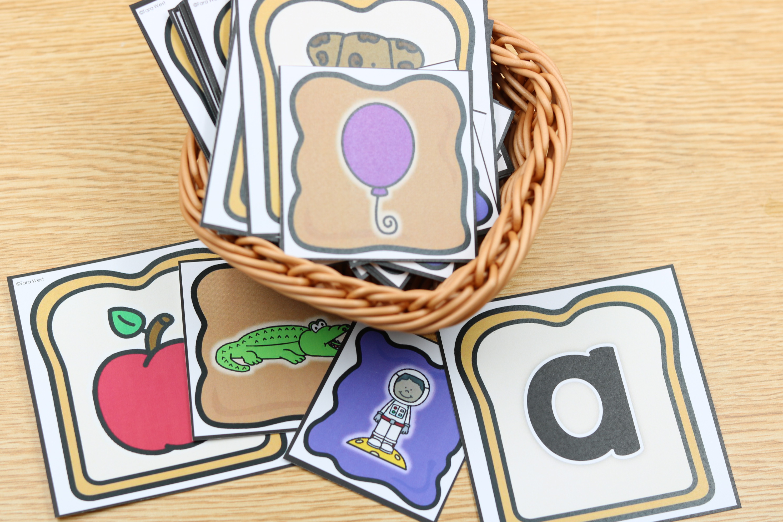 Free phonics alphabet sandwich match-up center
